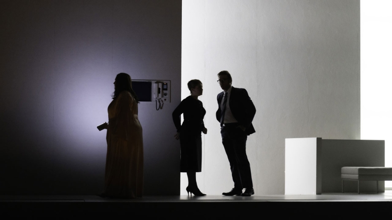 Tamara Wilson (Lady Macbeth), Karolina Bengtsson (Lady-in-waiting) & Erik van Heyningen (Doctor)