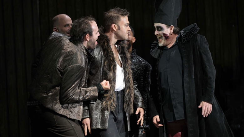 Michael McCown (Borsa), Liviu Holender (Marullo), Erik van Heyningen (Monterone), Sakhiwe Mkosana (Ceprano) & Franco Vassallo (Rigoletto)